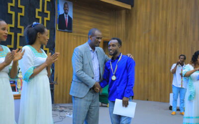 በክልል አቀፍ የፈጠራ፣ የቴክኖሎጂና የምርምር ውድድር የላቀ ውጤት ላስመዘገቡ ተወዳዳሪዎች እውቅና ተሰጣቸው።